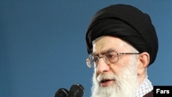  علی خامنه‌ای رهبر جمهوری اسلامی