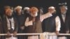 مولانا فضل الرحمن د ازادۍ مارچ ګډونوالو ته د وینا پرمهال. ۱۲م نومبر