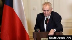 Drahoš nema pojma o politici: Zeman