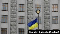 Дія документа розповсюджується на програмні й інформаційні ресурси, створені російськими компаніями чи будь-якими представниками країн, які мають стосунок до діяльності країн-агресорів