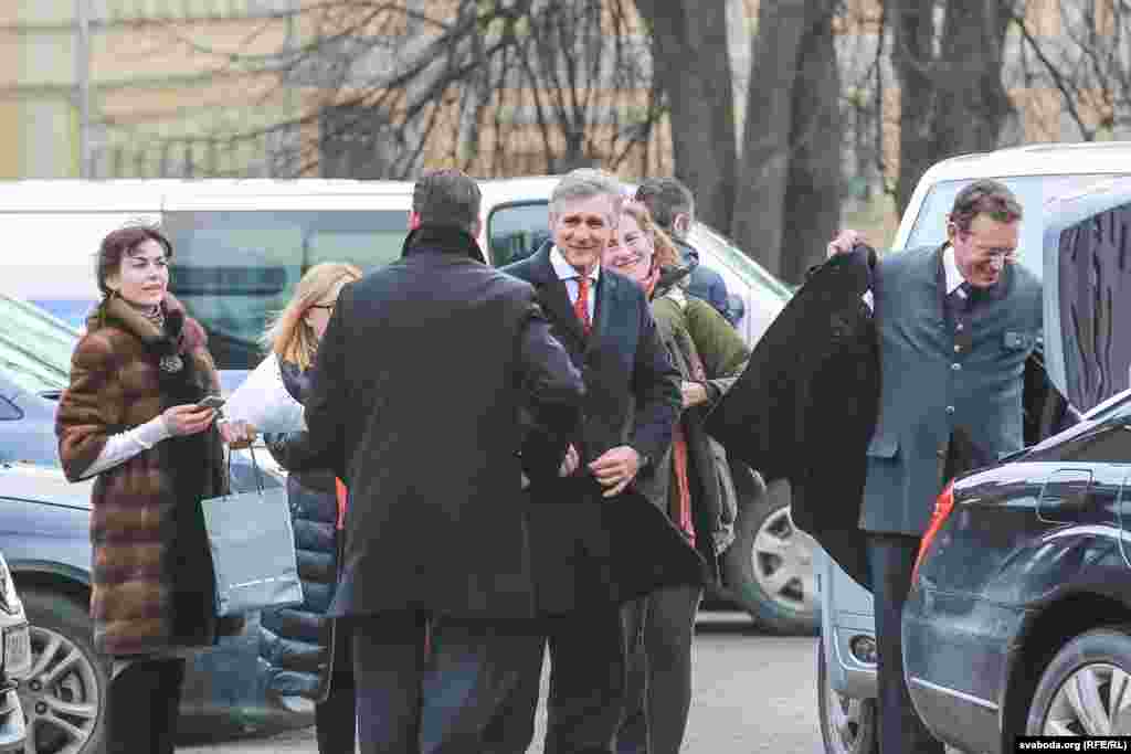У цэнтры — генэральны сакратар па замежных справах Аўстрыі Міхаэль Лінхарт, справа — Надзвычайны і Паўнамоцны пасол Аўстрыі ў Беларусі Бэрнд Аляксандар Бэйерл