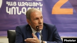 Հայաստանի առաջին նախագահ  Լեւոն Տեր-Պետրոսյանը, արխիվ