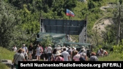 Відновлення зруйнованого мосту у Станиці Луганській почалося на початку вересня