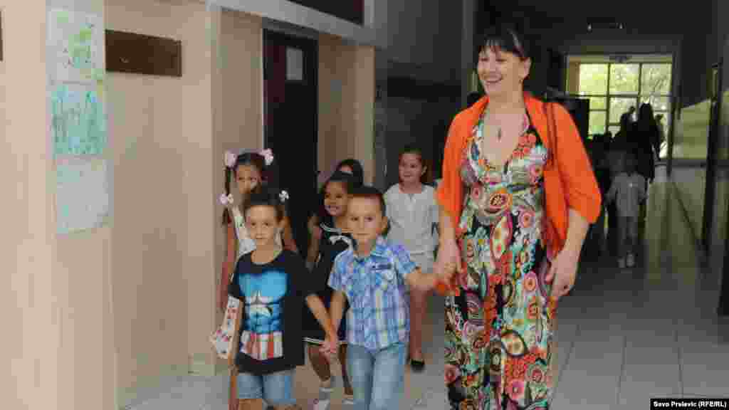 Prvi dan škole za prvačiće, Podgorica, 3. septembar 2012.