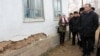 Өзгөчө кырдаалдар министри Кубатбек Бороновдун айтымында, зилзаладан турак жайлары жабыркагандыгы тууралуу 3780 арыз түшкөн. 
