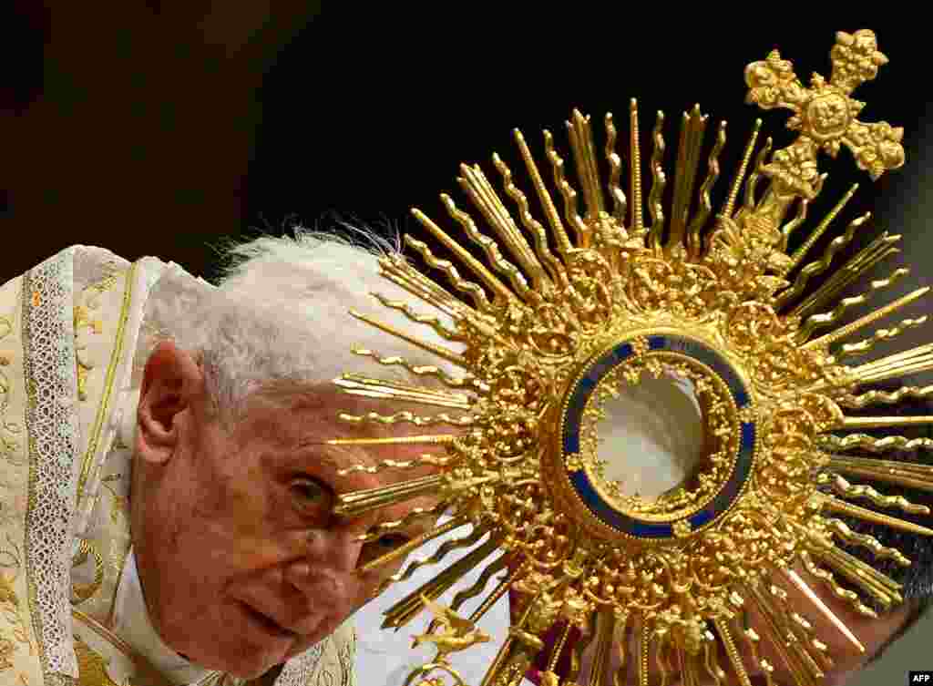 Papa Benedict XVI, Vatikan, 31. decembar 2012. Foto: AFP / Andreas Solaro