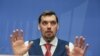 Гончарук: Кабмін не веде жодних переговорів про «Приватбанк»
