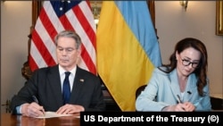 Україна і США 30 квітня підписали угоду про створення Інвестиційного фонду відбудови та про економічне партнерство 
