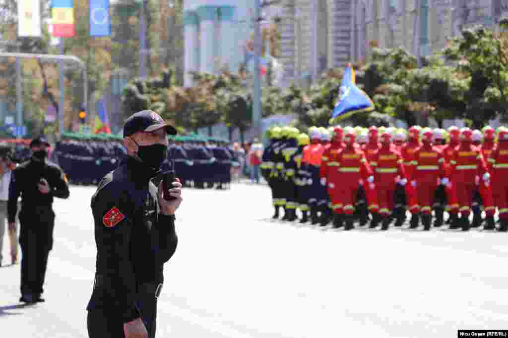La parada militară a participat și detașamentul SMURD