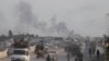 Cetățenii palestinieni fug din orașul Rafah din sudul Fâșiei Gaza, lovit tot mai intens de armata israeliană.