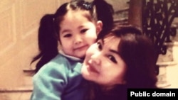 Alma Shalabaeva, wife of fugitive Kazakh billionaire Mukhtar Ablyazov, with daughter Alua