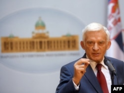 Ježi Buzek na sednici Skupštine Srbije, 3. oktobar 2011.