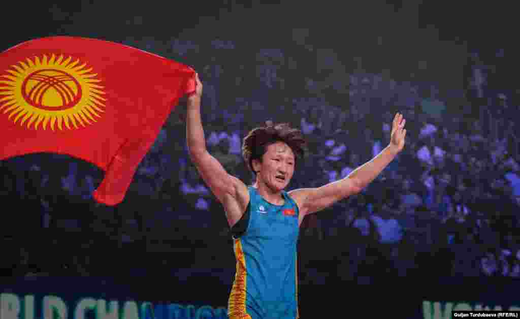 Айсулуу Тыныбекова дүйнө чемпиону болду