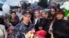 Євген Семидоцький на вокзалі у Сватовому