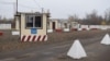 «Казаки» сказали, що не збираються відкривати пункт пропуску – пенсіонер, який намагався перейти КПВВ «Золоте» (рос.)