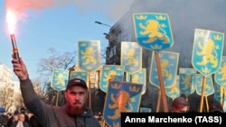 Офіс президента України Володимира Зеленського 30 квітня засудив марш у Києві з нагоди річниці створення фронтової дивізії військ СС «Галичина» і заявив, що очікує звіту про обставини цього маршу від міського голови Києва Віталія Кличка