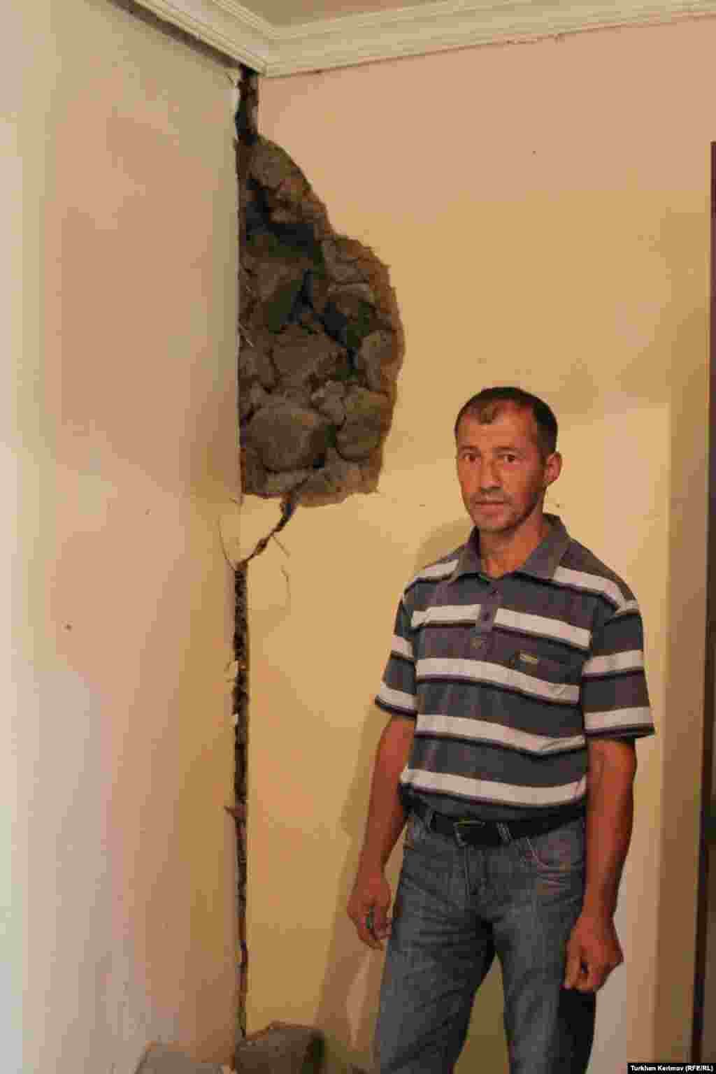 Gözbaxar kəndində bir ev