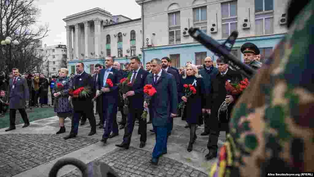Российские власти Крыма и главы группировок «ДНР» и «ЛНР» Александр Захарченко и Игорь Плотницкий