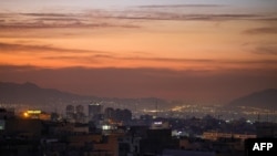  Teheran u zoru 26. oktobra kada su krenuli izraelski napadi na Iran. Nema informacija da je glavni grad bio meta. Iranske vlasti navele su da su eksplozije koje su se čule bile od protivvazdušne odbrane.