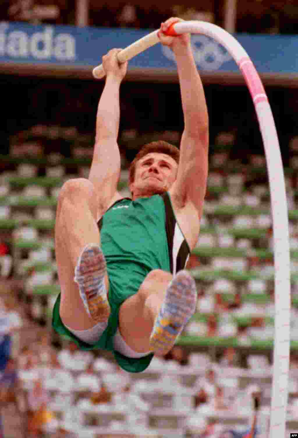 Ukrajinski atletičar Sergei Bubka osvojio je nekoliko olimpijskih medalja.