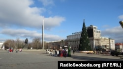 Центральная елка Донецка на площади Ленина