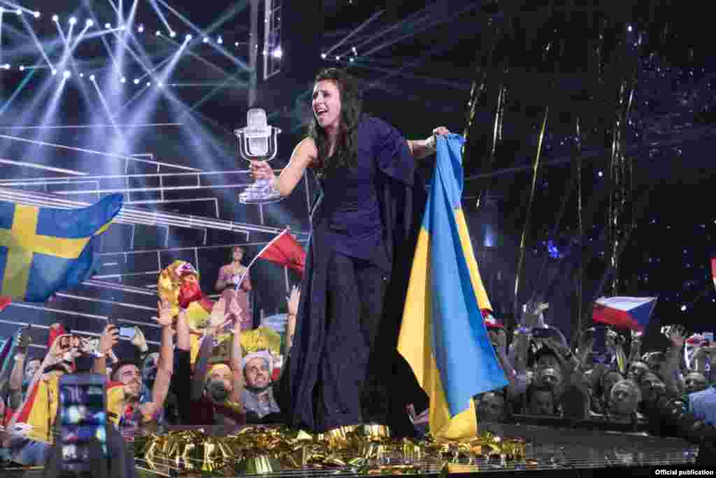 Українська співачка Джамала перемогла у цьогорічному пісенному конкурсі «Євробачення», фінал якого відбувся в столиці Швеції. Стокгольм,15 травня 2016 року. Більше про це ТУТ