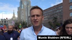 Намойишларнинг муҳим етакчиси Алексей Навальний (суратда) қамоқда бўлса-да, намойишчилар 27 июль куни пойтахт кўчаларига чиқишни режалаштирмоқда.