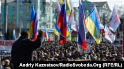 Pro-Russian demonstrators rally in the eastern Ukrainian city of Luhansk on March 1.