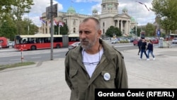 Zlatko Kokanović u parku u blizini Skupštine Srbije, 30. septembar 2024.