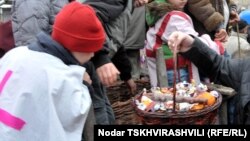 ალილო