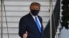 Президент США Дональд Трамп направляється до Військово-медичного центру Уолтера Ріда після позитивного тесту на Covid-19. Вашингтон, 2 жовтня 2020 року