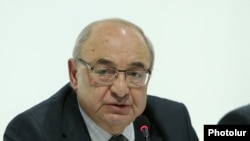 Armenia -- Vazgen Manukian.