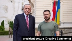 Президент України Володимир Зеленський (праворуч) і президент Туреччини Таїп Ердоган під час зустрічі у Львові, 18 серпня 2022 року, ілюстративне фото