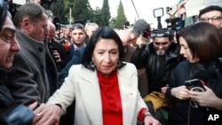 Zurabišvili napušta predsjedničku palaču u Tbilisiju, 29. 12. 2024.