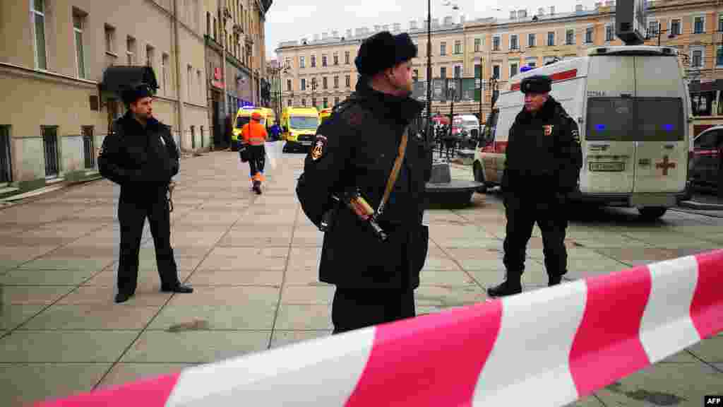 Официальный представитель Следкома России Светлана Петренко заявила российскому агентству «Интерфакс», что уголовное дело будет расследовать центральный аппарат Следственного комитета России