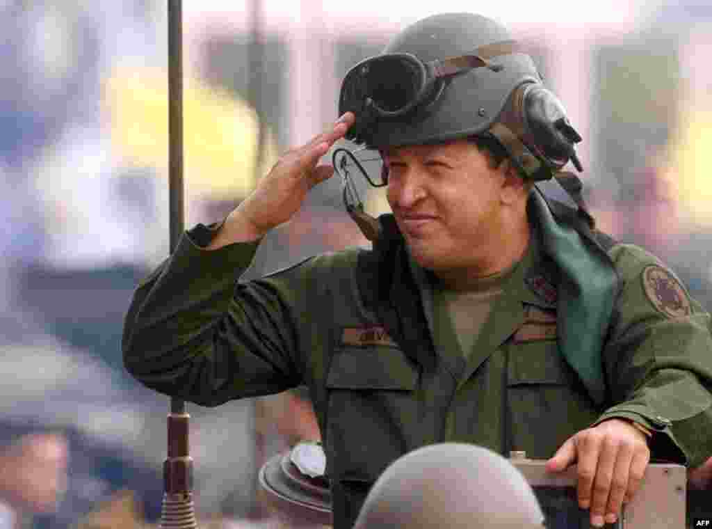 Venezuela - Proslava Dana armije, 24. juni 2005. Foto: AFP / Juan Solorzano