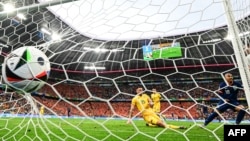Românii au fost înfrânți de echipa Olandei cu 3-0. 