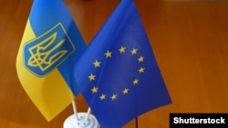 Розширення присутності ЄС в Україні на військовий вимір вимагатиме одностайності між країнами-членами Євросоюзу і означатиме відхід від суто цивільної присутності