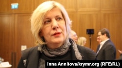 Міятович заявила, що стежить за обговорення українського мовного закону