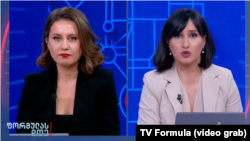 თეონა ბაკურიძე და თამარ ჩიხლაძე