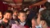 «В тесноте». Как дети из дачного массива добираются до школы
