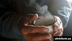Ukraine -- Warming shelters open in Uzhhorod, 06Jan2016