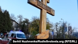 Зараз пандемія в деяких частинах світу відступає, а в інших місцях посилюється, зокрема, значні частини Східної Європи разом із Україною відчувають сплеск інфікувань і смертей