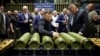 Претседателот на Украина Володимир Зеленски ја посети армиската фабрика за муниција Скрентон во Пенсилванија, САД, 22 септември 2024 година