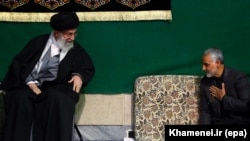 سلیمانی در نامه‌ خود به خامنه‌ای مستقیما شکست داعش را به رهبری خامنه‌ای نسبت می دهد.