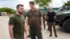 Президент України Володимир Зеленський під час робочої поїздки до Одеської області оглянув один з опорних пунктів системи МВС. Одещина, 18 червня 2022 року