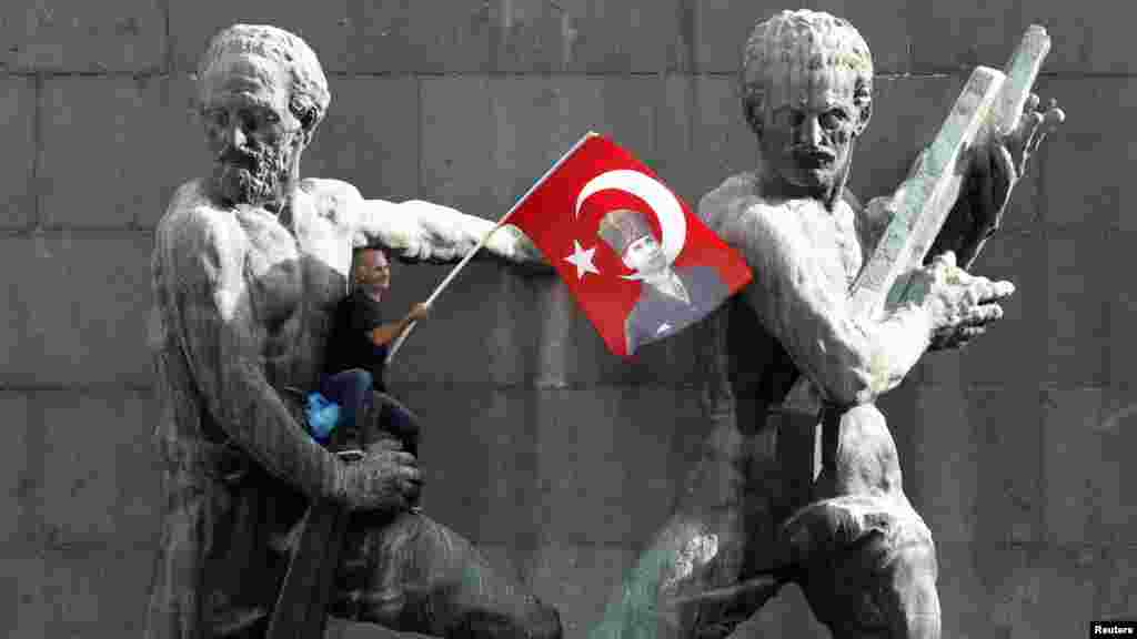 Ankara, 2. juni 2013. Foto: REUTERS / Umit Bektas