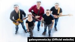 Білоруський гурт «Галасы 3Места», дискваліфікований з «Євробачення-2021» через політичну пісню