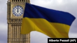 Також Британія оголосила про заборону на експорт товарів і технологій, які Росія могла б використовувати для «придушення героїчного народу України». 