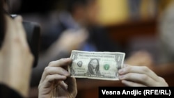 Srbija je za jedan dolar preuzela smederevsku železaru, 31. januar 2012.